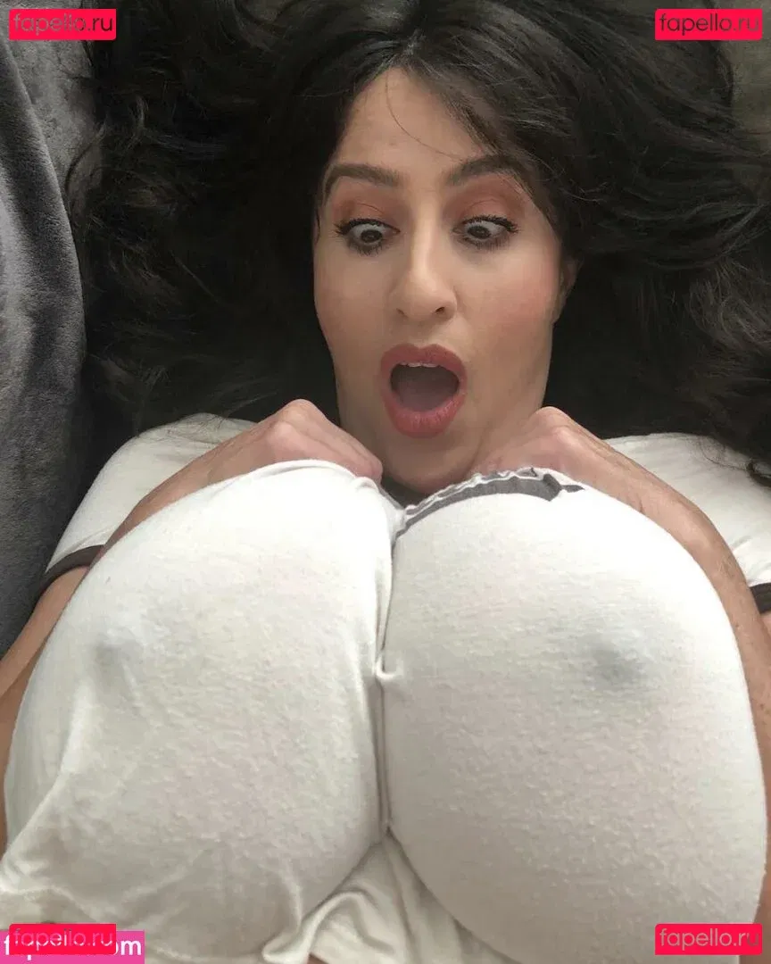 official_antonellakahllo Onlyfans Photo Gallery 