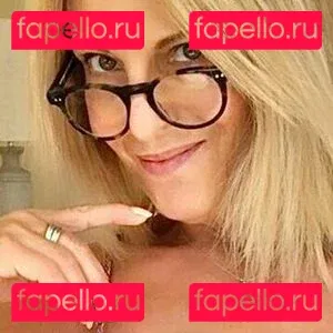 the_blonde_milf Onlyfans Photo Gallery 