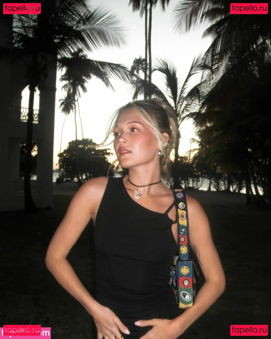 Kelli Berglund Onlyfans Photo Gallery 