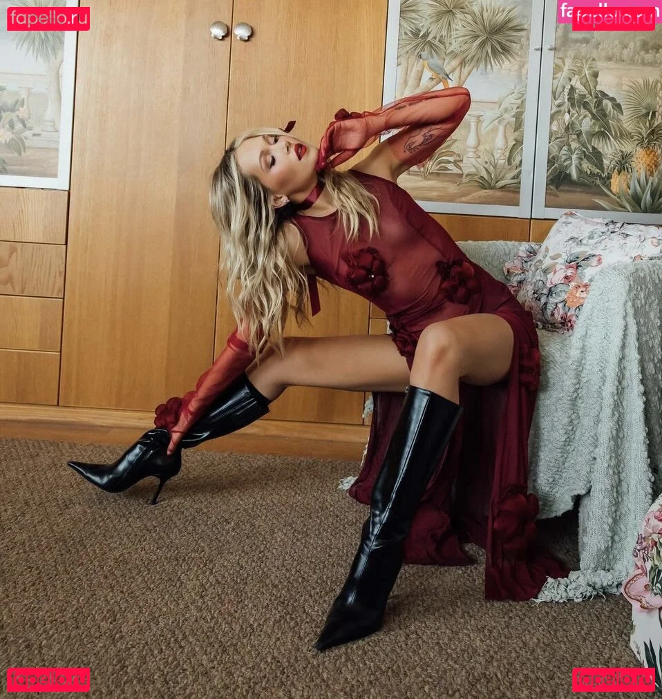 Kelli Berglund Onlyfans Photo Gallery 