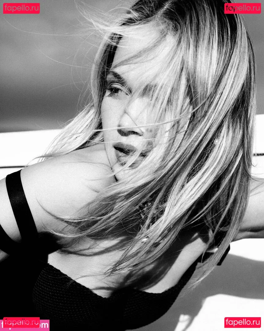 Kelli Berglund Onlyfans Photo Gallery 