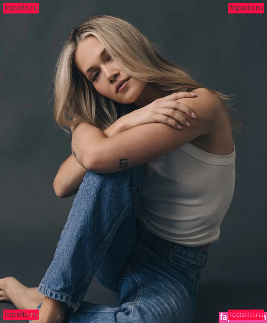 Kelli Berglund Onlyfans Photo Gallery 