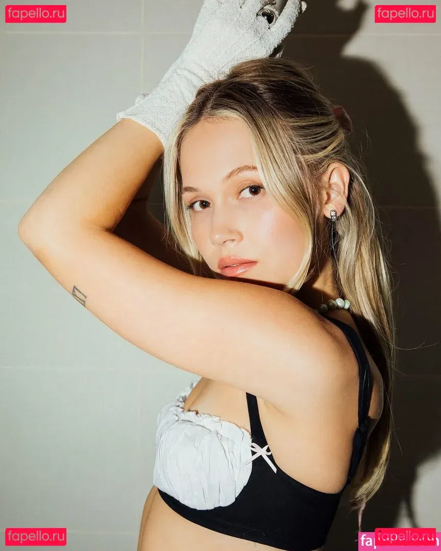 Kelli Berglund Onlyfans Photo Gallery 