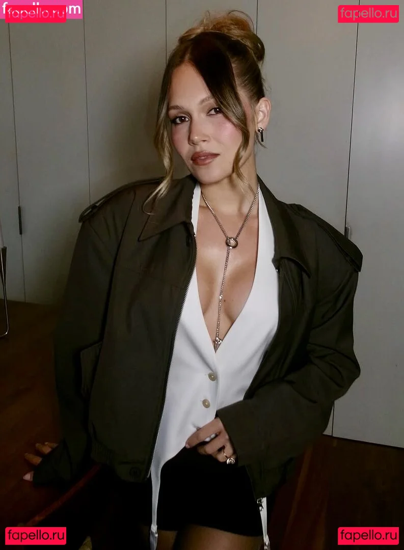 Kelli Berglund Onlyfans Photo Gallery 