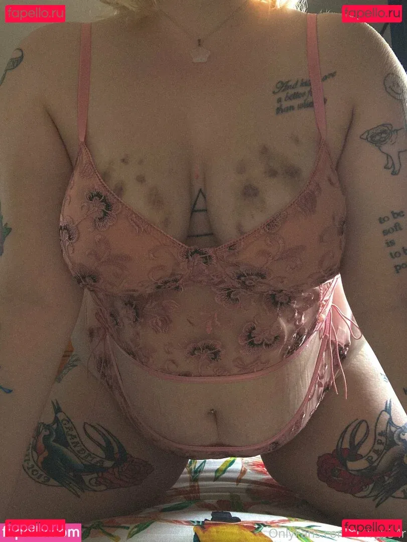 prxncesspeche Onlyfans Photo Gallery 