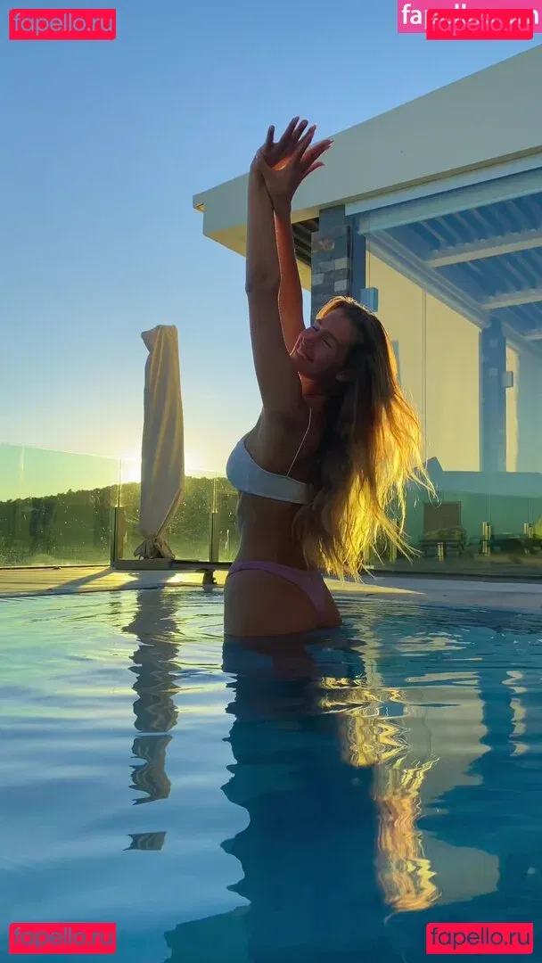 Josephine Clark Onlyfans Photo Gallery 