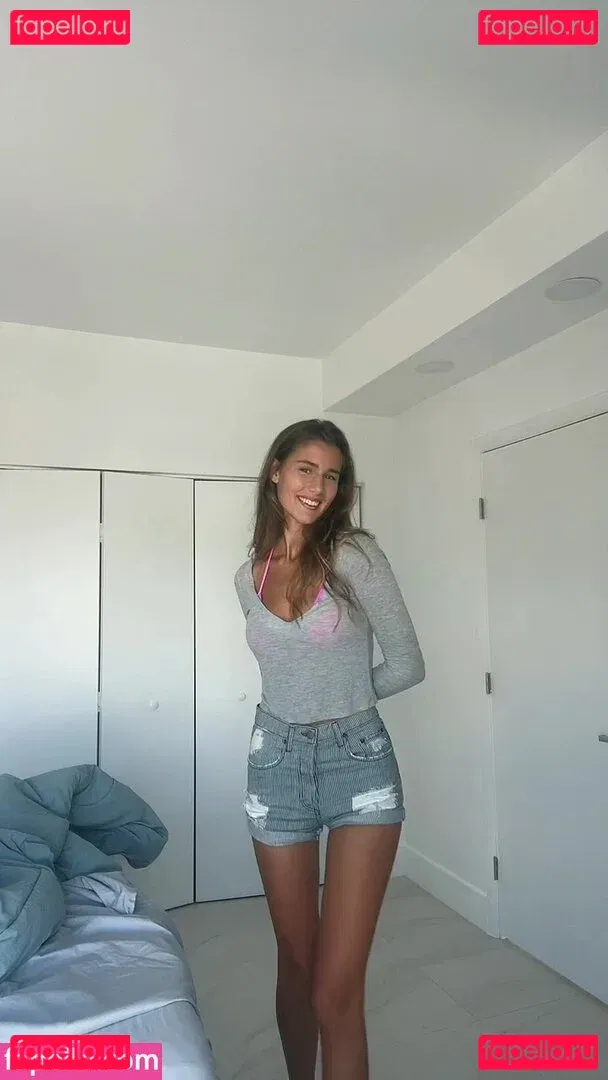 Josephine Clark Onlyfans Photo Gallery 