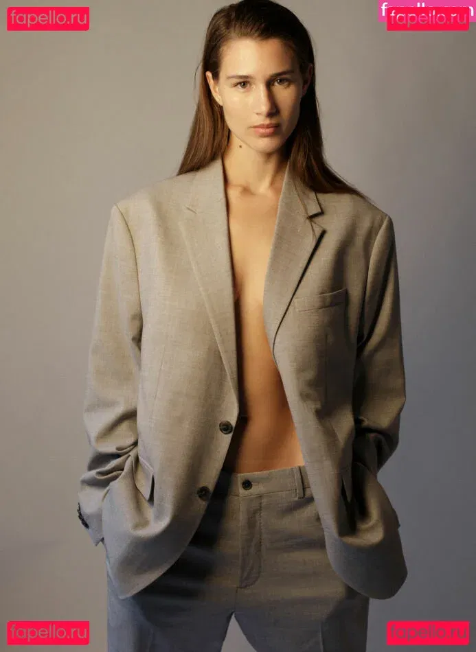 Josephine Clark Onlyfans Photo Gallery 