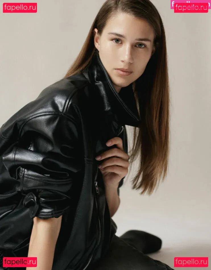 Josephine Clark Onlyfans Photo Gallery 