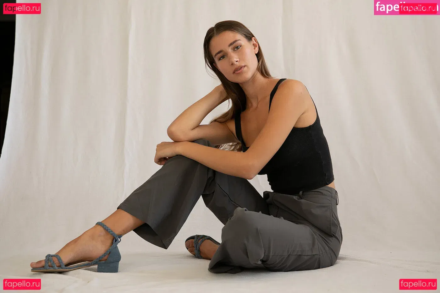 Josephine Clark Onlyfans Photo Gallery 