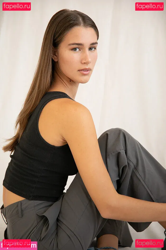 Josephine Clark Onlyfans Photo Gallery 