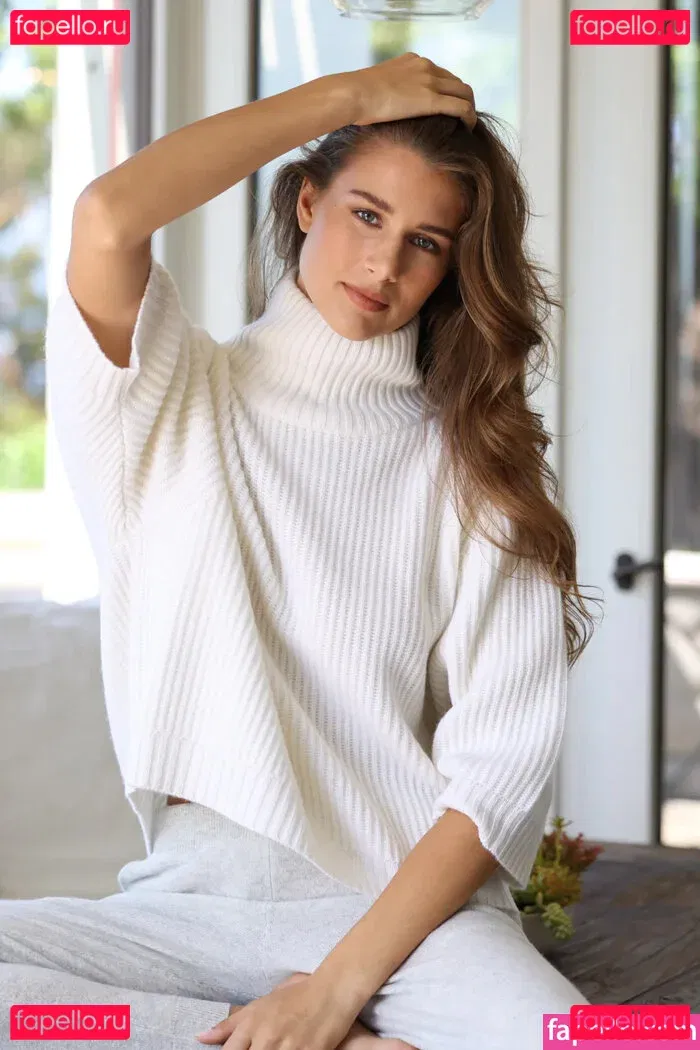 Josephine Clark Onlyfans Photo Gallery 