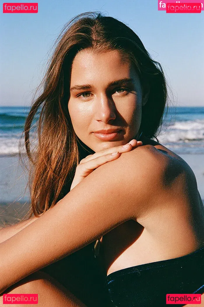 Josephine Clark Onlyfans Photo Gallery 