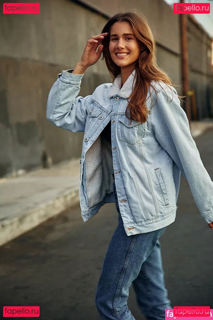 Josephine Clark Onlyfans Photo Gallery 