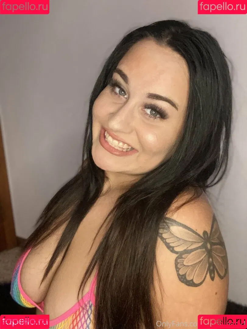 thatbustybaby Onlyfans Photo Gallery 