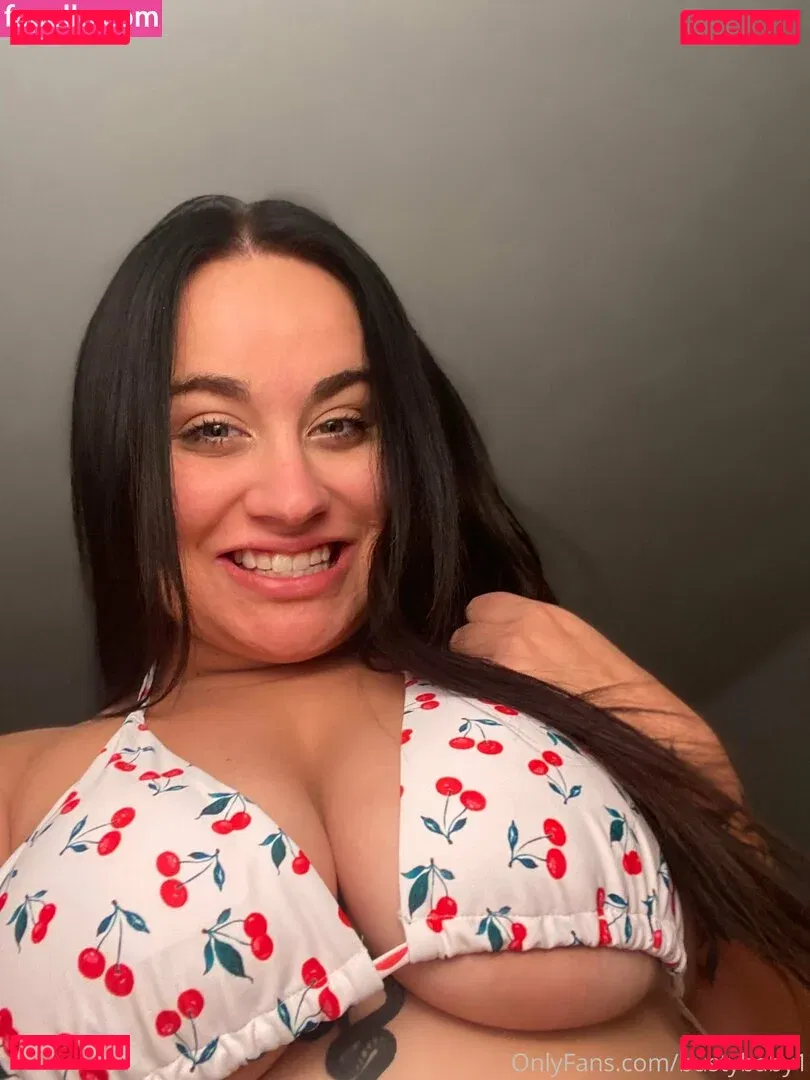 thatbustybaby Onlyfans Photo Gallery 