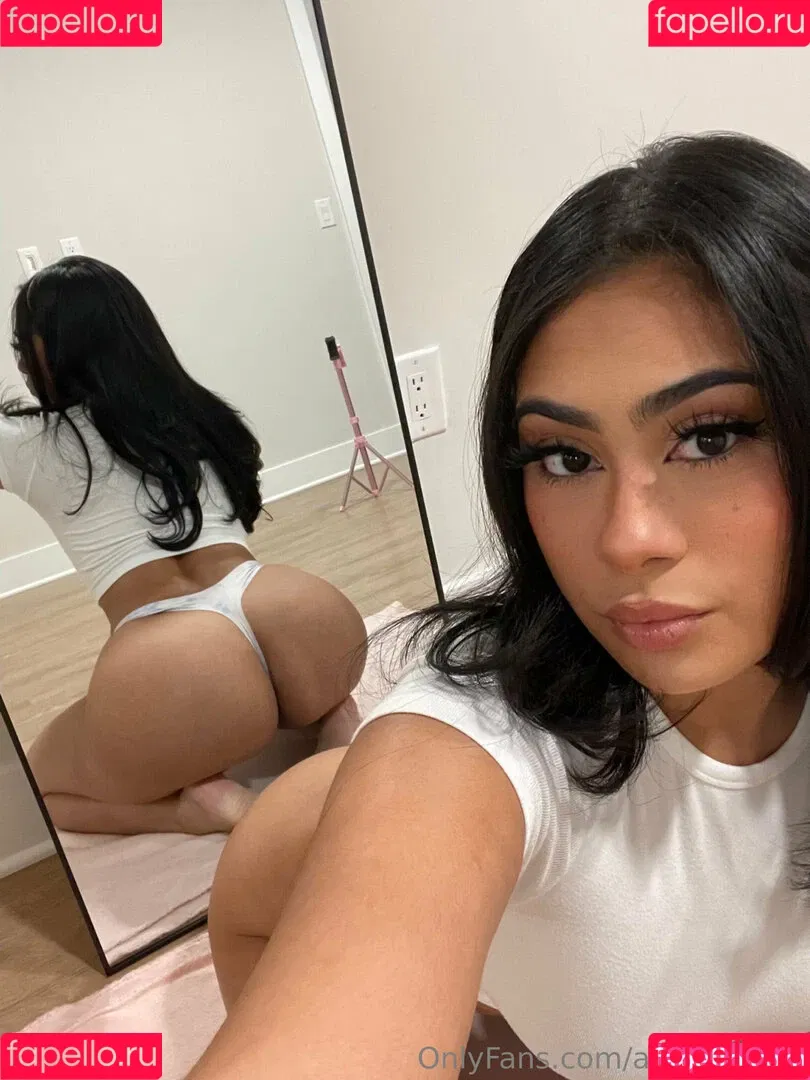 adriaxrosee Onlyfans Photo Gallery 