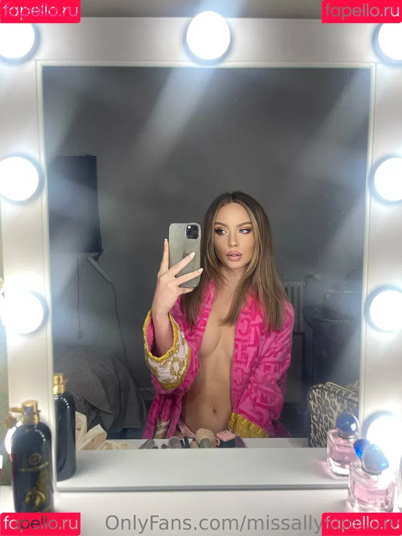 missallysonlune Onlyfans Photo Gallery 