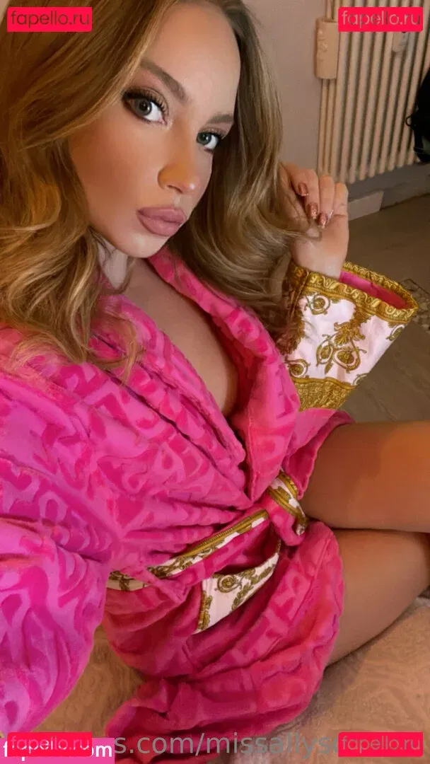 missallysonlune Onlyfans Photo Gallery 