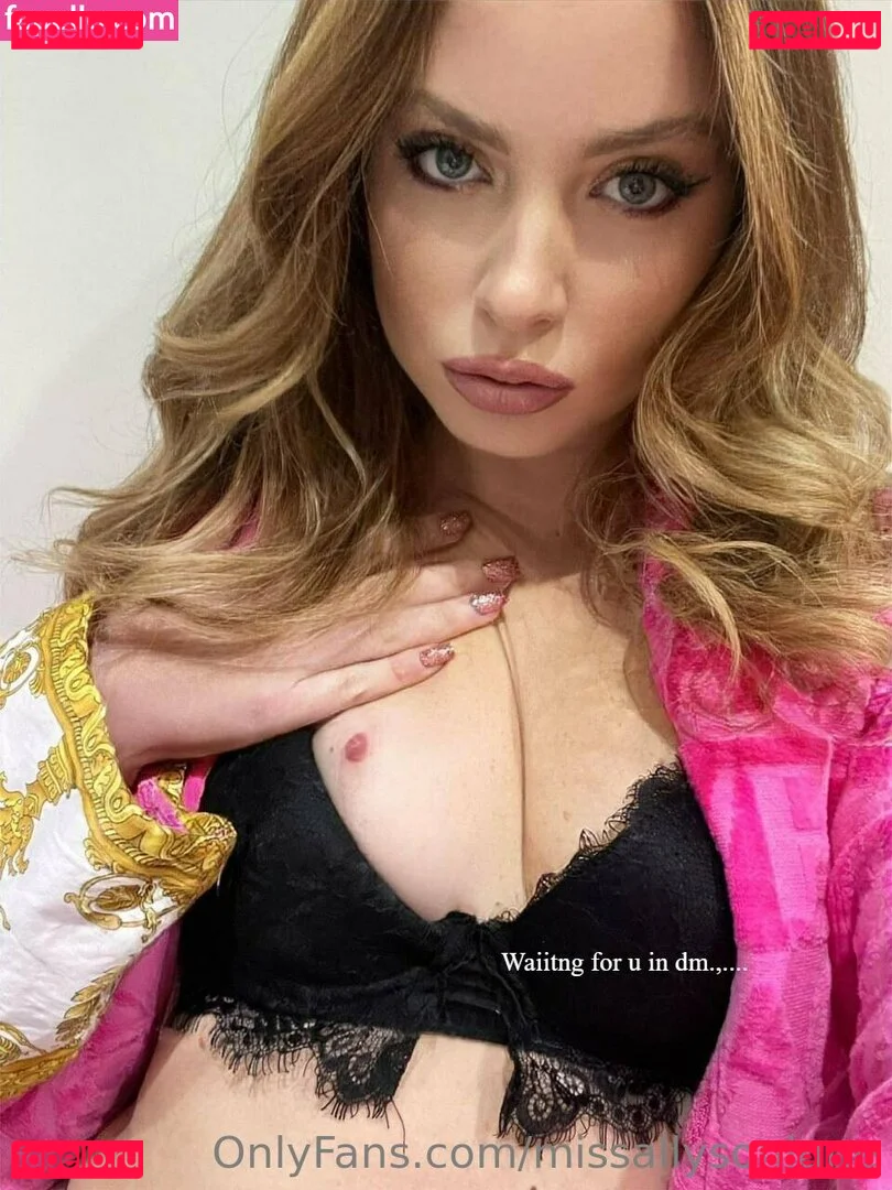 missallysonlune Onlyfans Photo Gallery 