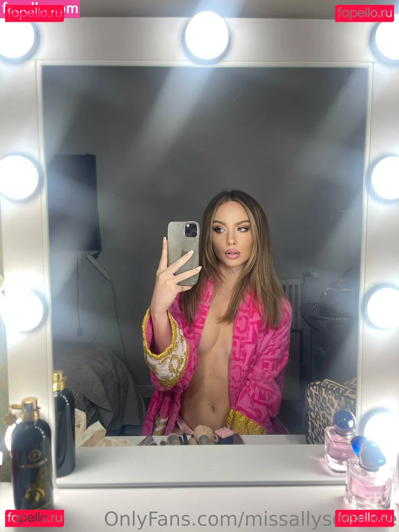 missallysonlune Onlyfans Photo Gallery 