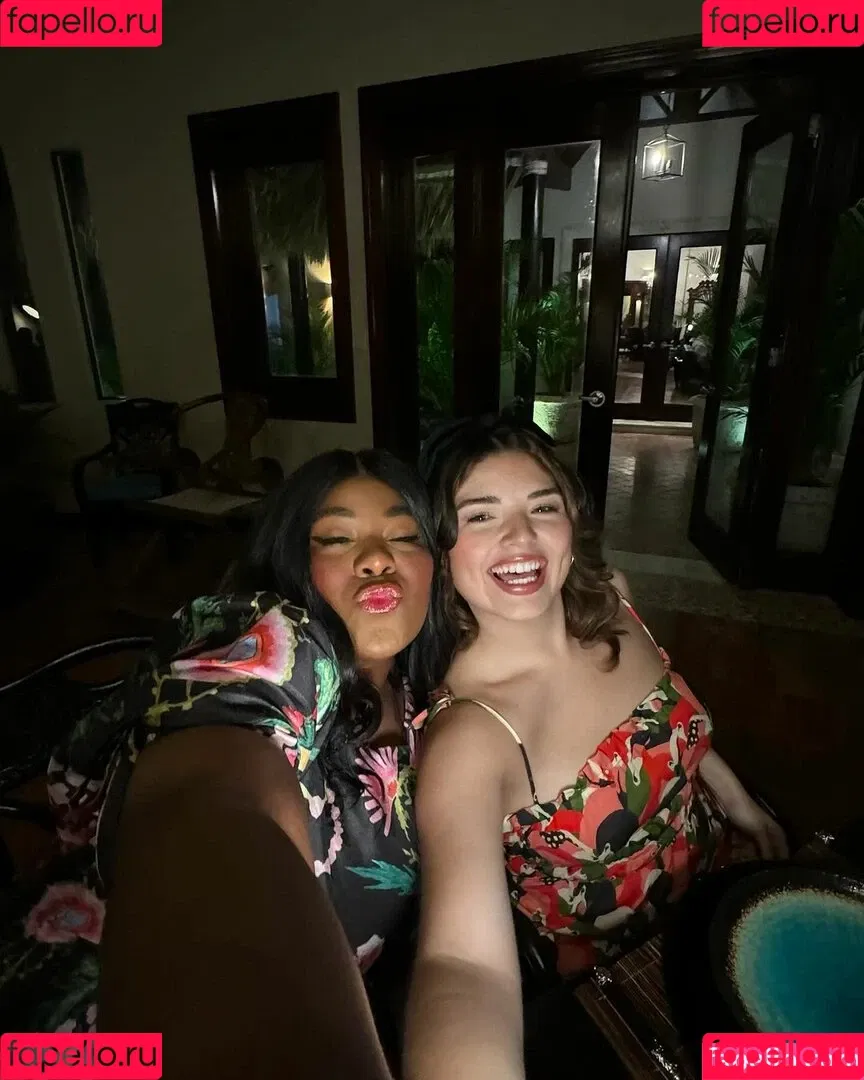 Alondra Larson Onlyfans Photo Gallery 