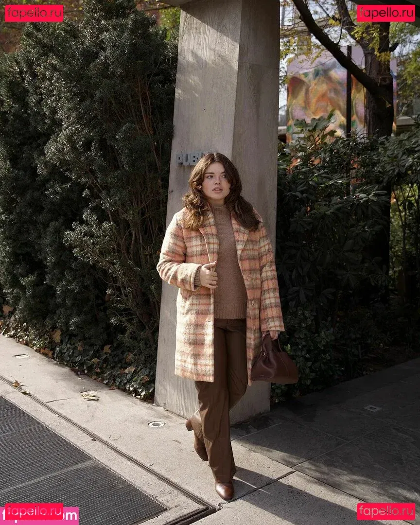 Alondra Larson Onlyfans Photo Gallery 