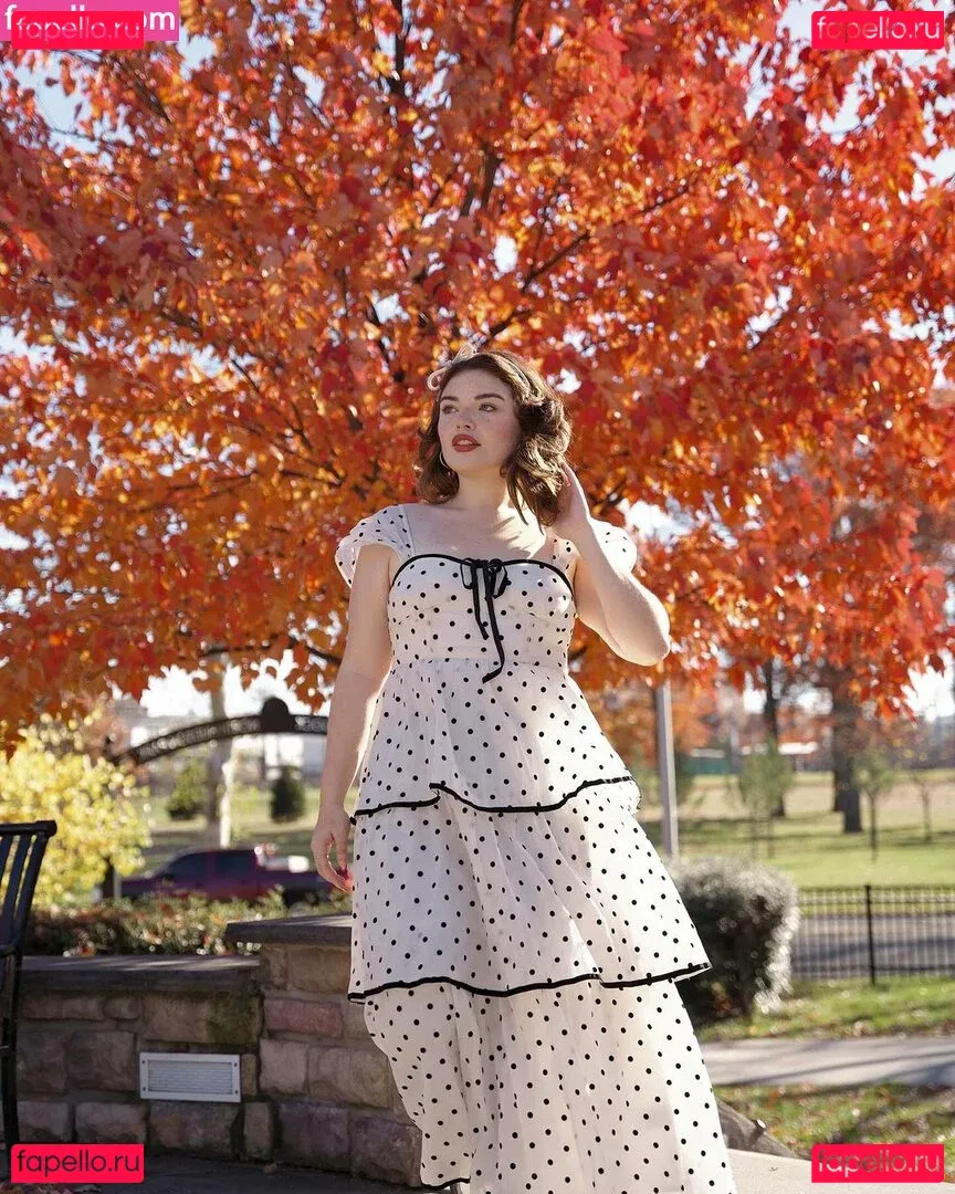 Alondra Larson Onlyfans Photo Gallery 