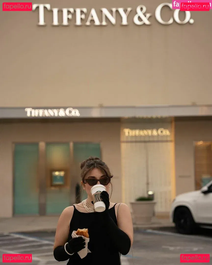 Alondra Larson Onlyfans Photo Gallery 