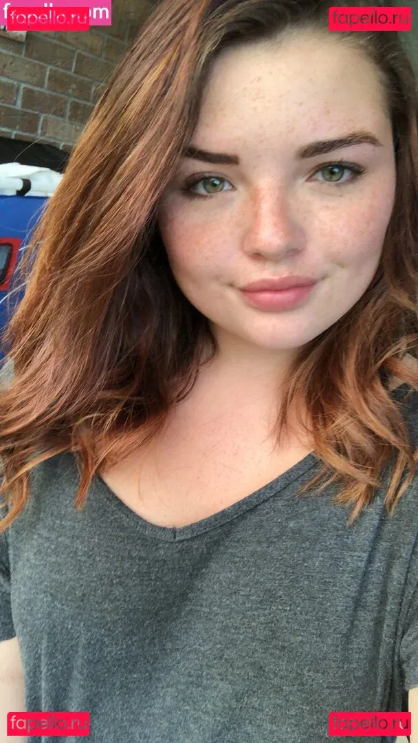 Alondra Larson Onlyfans Photo Gallery 