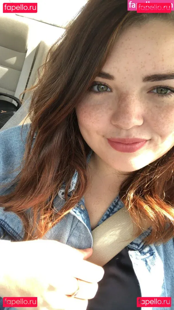 Alondra Larson Onlyfans Photo Gallery 