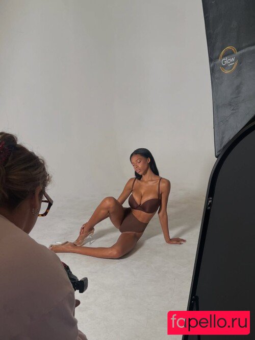 Laura Victoria Nude Onlyfans Photo 27
