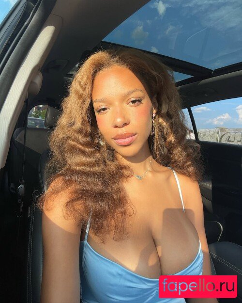 Laura Victoria Nude Onlyfans Photo 25