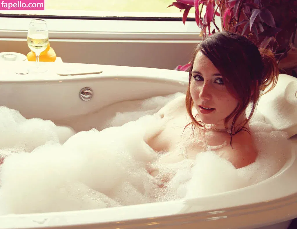 Stephanie Van Rijn Onlyfans Photo Gallery 