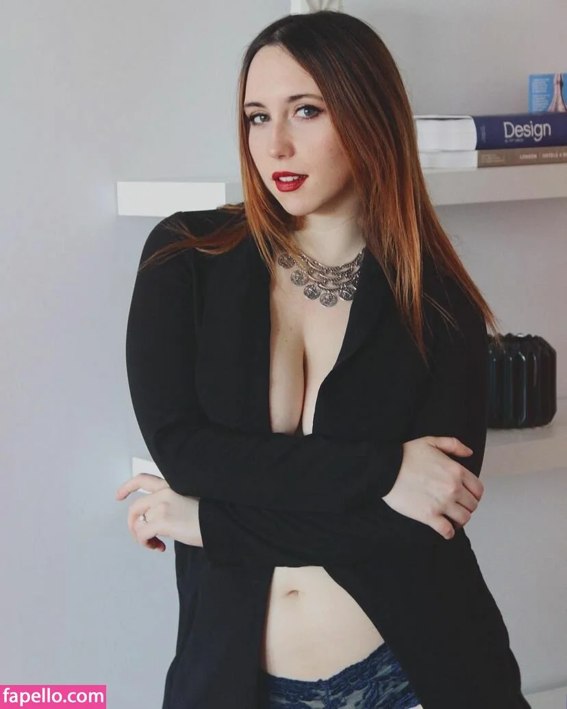 Stephanie Van Rijn Onlyfans Photo Gallery 