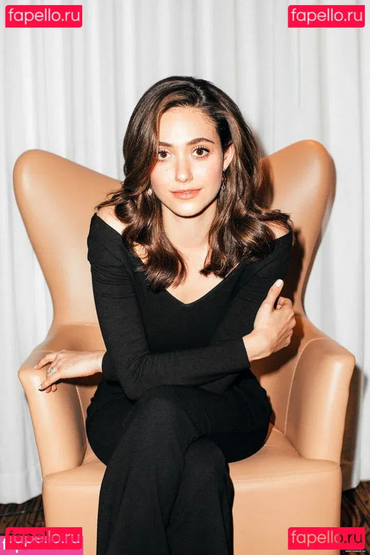 Emmy Rossum Onlyfans Photo Gallery 