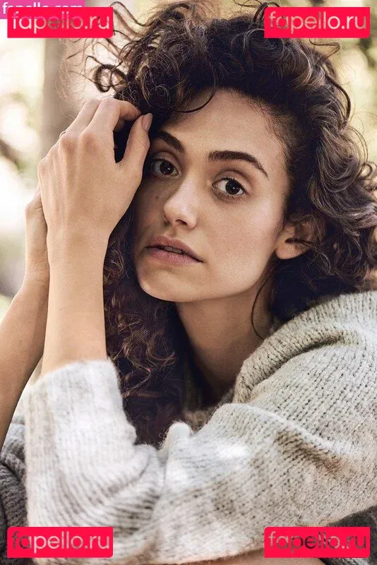 Emmy Rossum Onlyfans Photo Gallery 