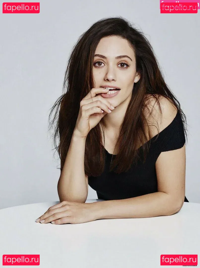 Emmy Rossum Onlyfans Photo Gallery 