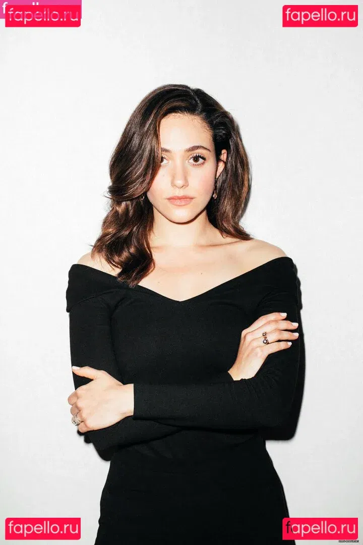 Emmy Rossum Onlyfans Photo Gallery 