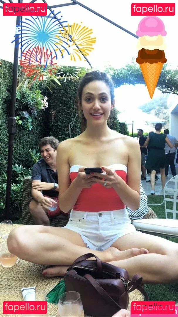 Emmy Rossum Onlyfans Photo Gallery 