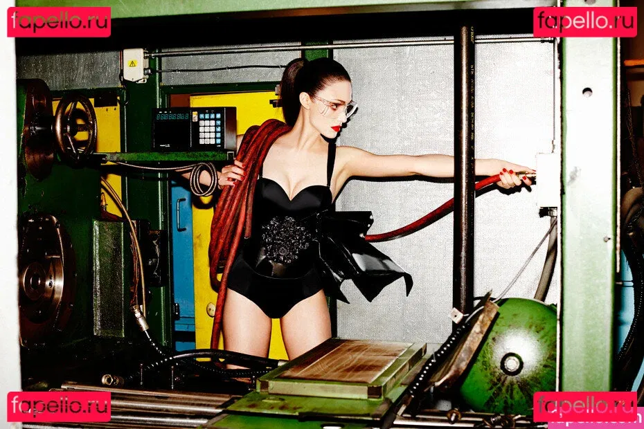 Emmy Rossum Onlyfans Photo Gallery 