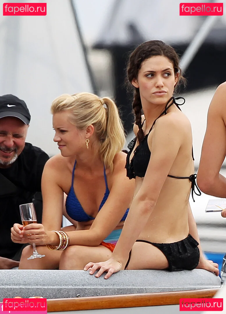 Emmy Rossum Onlyfans Photo Gallery 