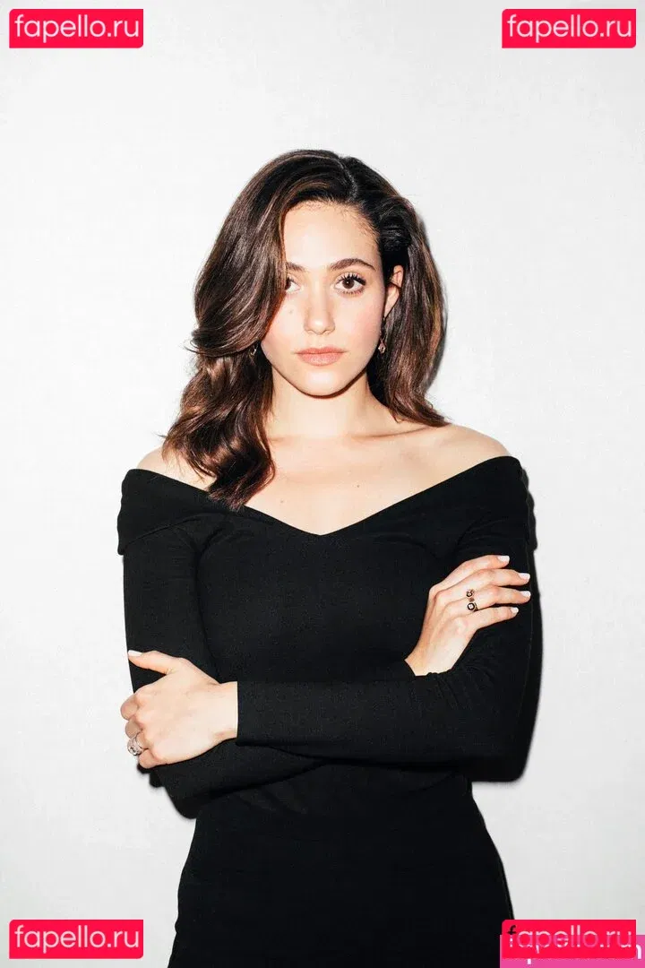 Emmy Rossum Onlyfans Photo Gallery 