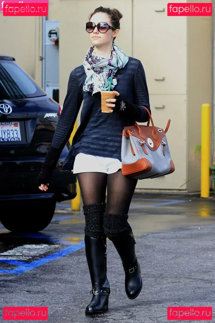 Emmy Rossum Onlyfans Photo Gallery 