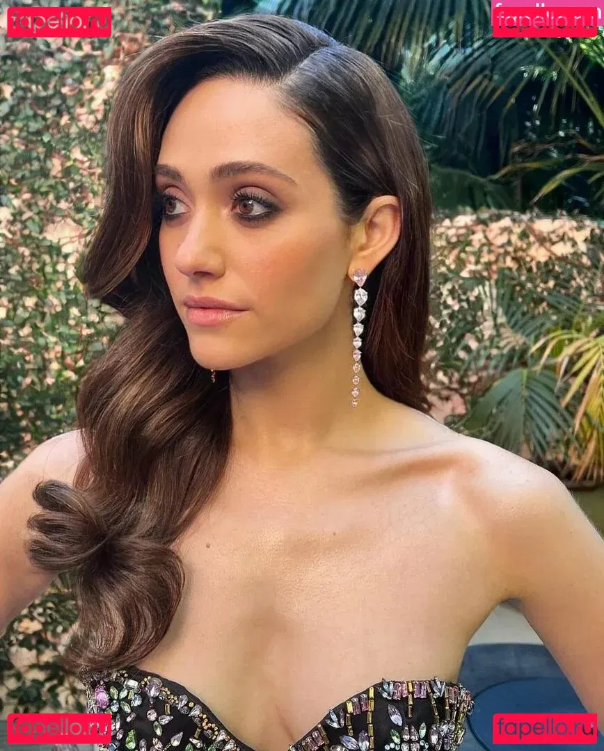 Emmy Rossum Onlyfans Photo Gallery 