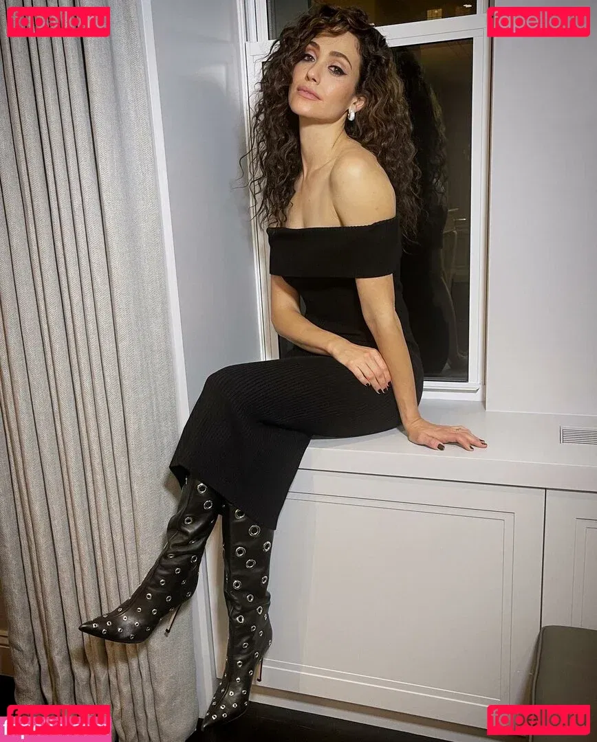 Emmy Rossum Onlyfans Photo Gallery 