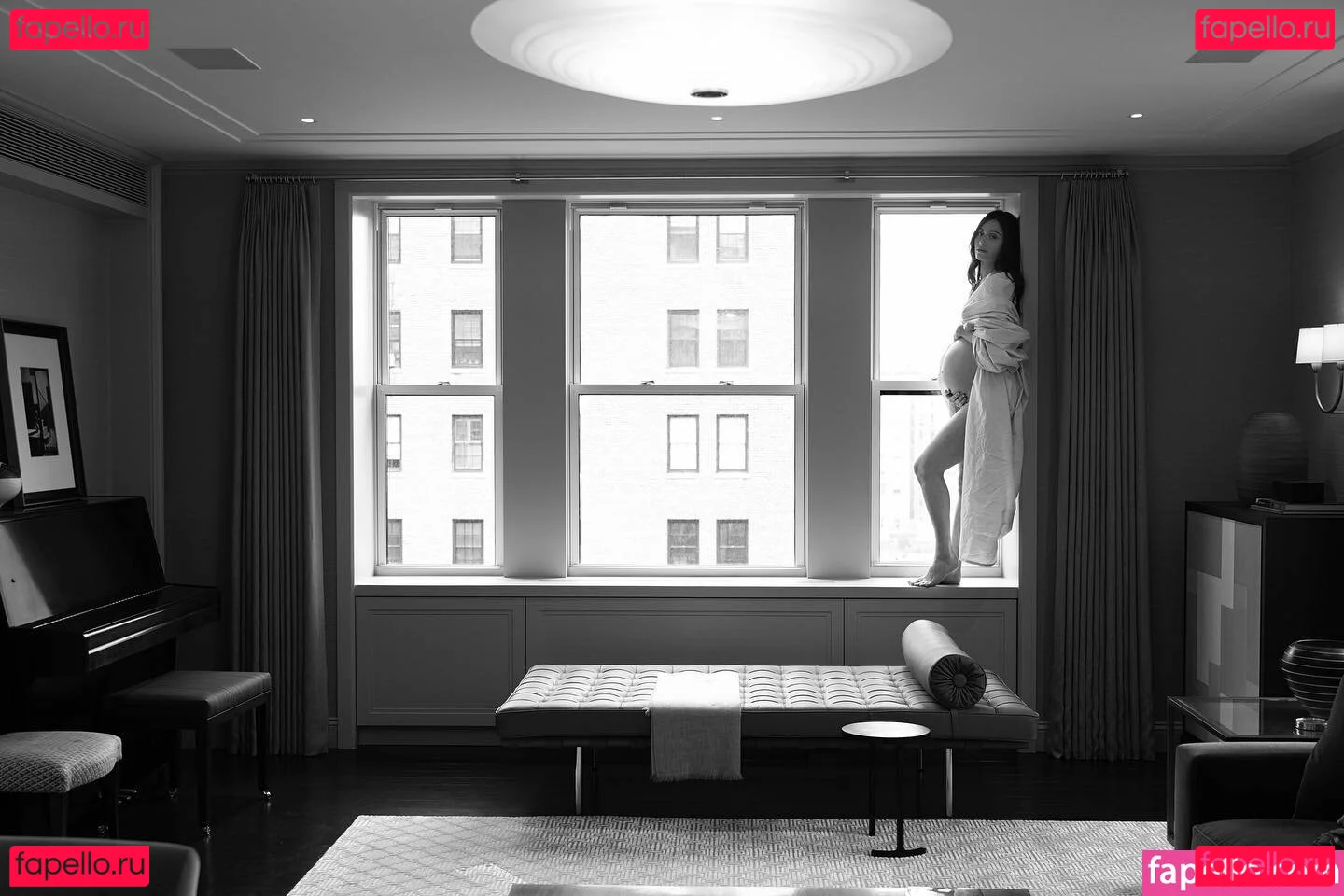 Emmy Rossum Onlyfans Photo Gallery 