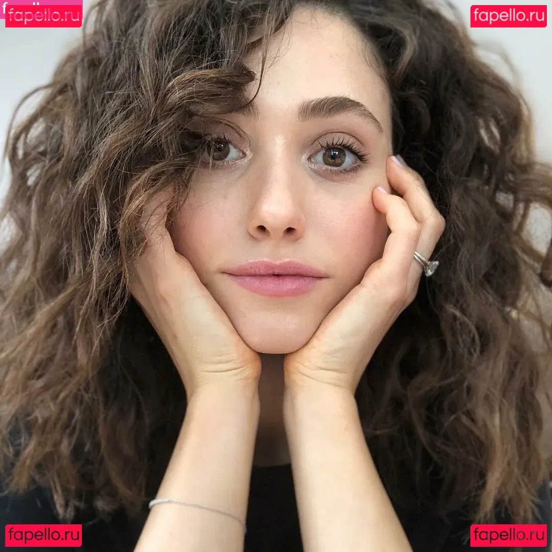 Emmy Rossum Onlyfans Photo Gallery 