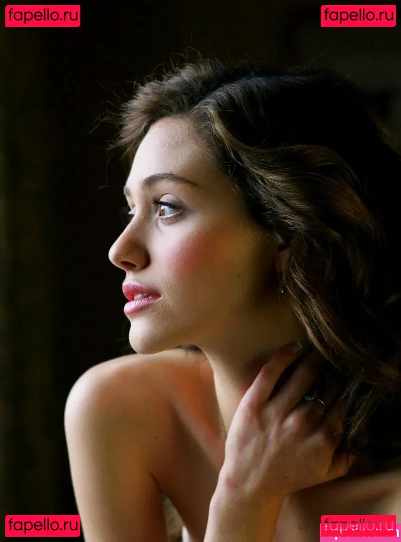 Emmy Rossum Onlyfans Photo Gallery 