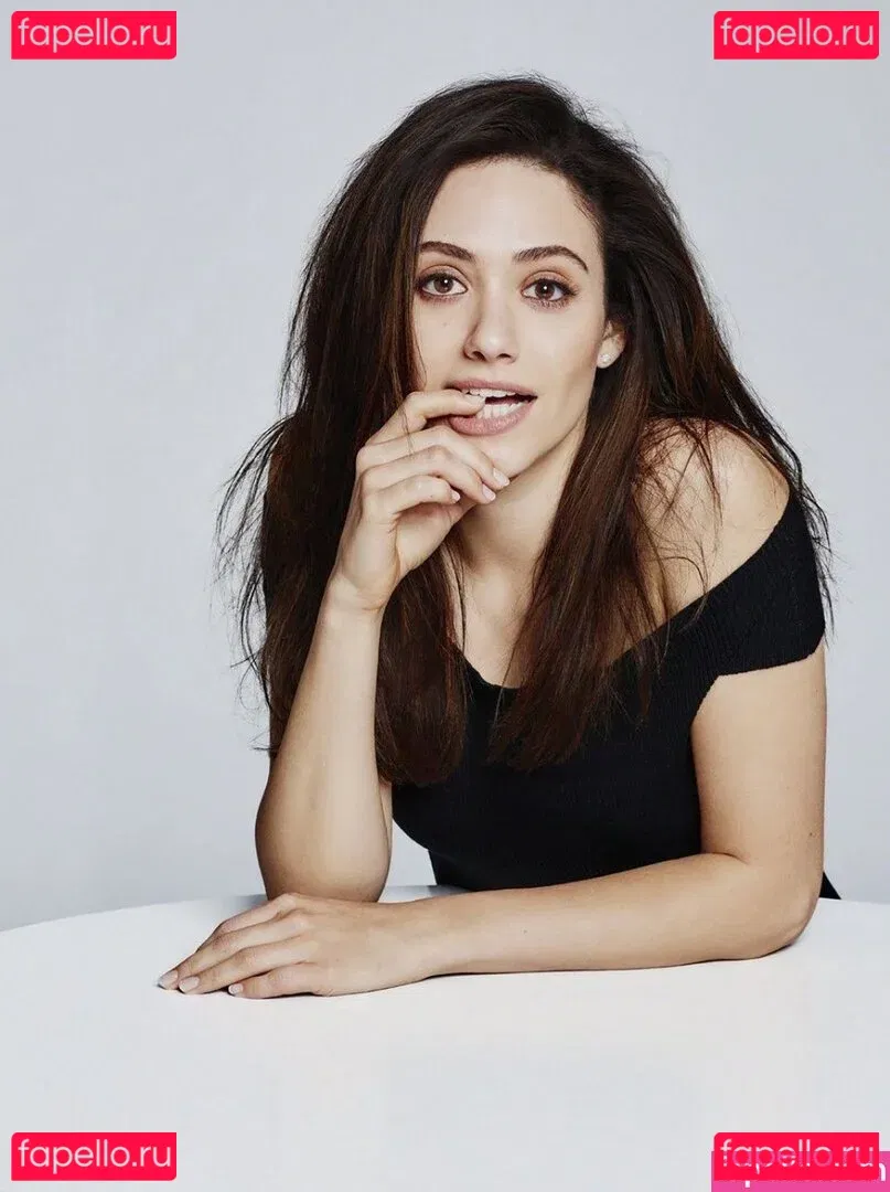Emmy Rossum Onlyfans Photo Gallery 